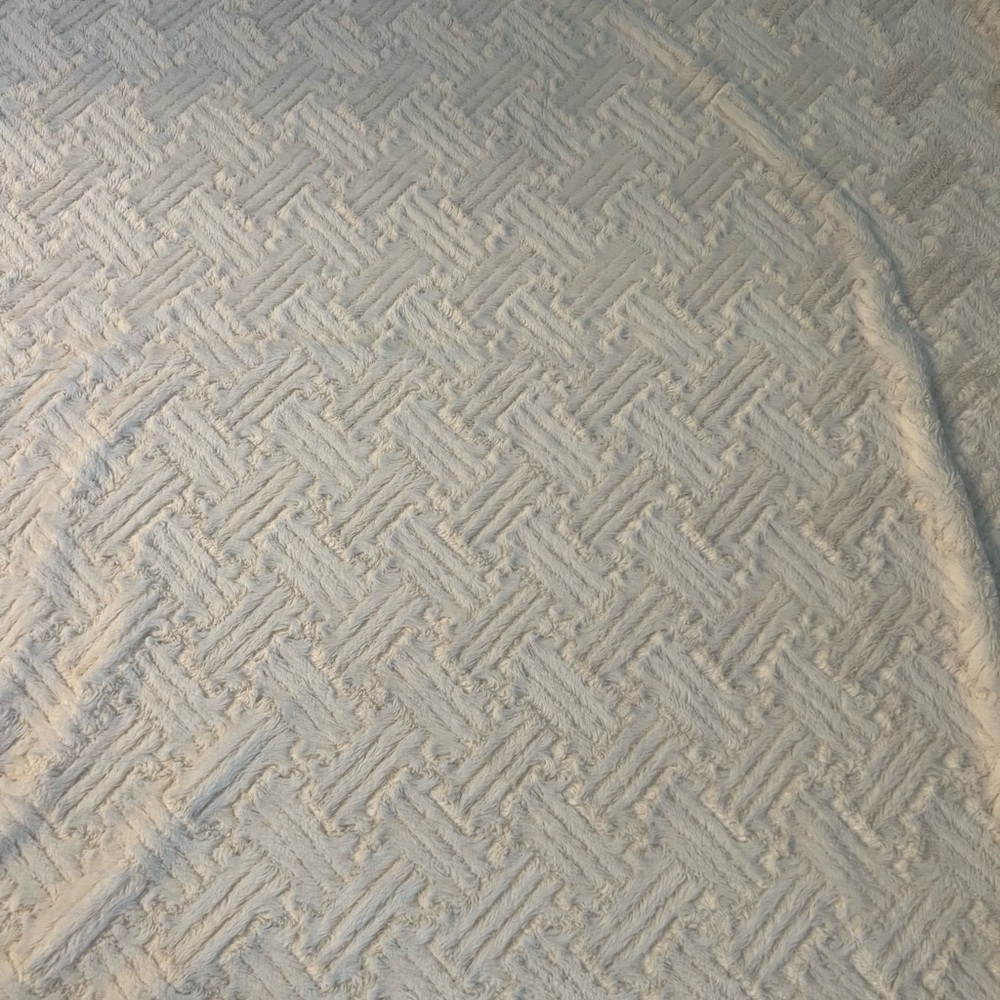 Elegant Cream Bedding Blanket